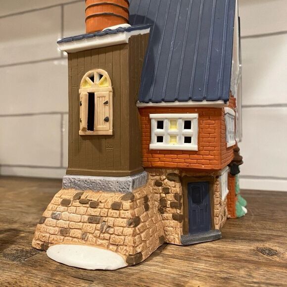 Department 56 Yankee Jud Bell Casting New England Village #5643-0 Heritage - Picture 5 of 11